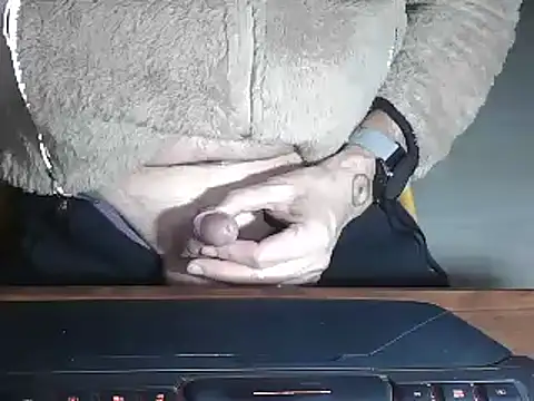 Snapshot of Adri_gard chatting on 02.07.25 Adri gard online show from 02.07.25