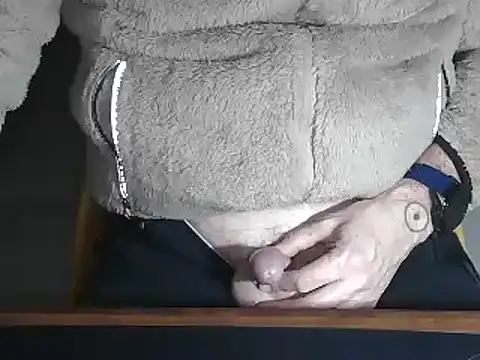 Snapshot of Adri_gard chatting on 02.21.25 Adri gard online show from 02.21.25