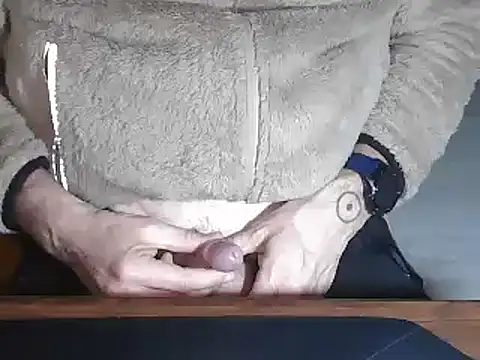 Snapshot of Adri_gard chatting on 02.25.25 Adri gard online show from 02.25.25