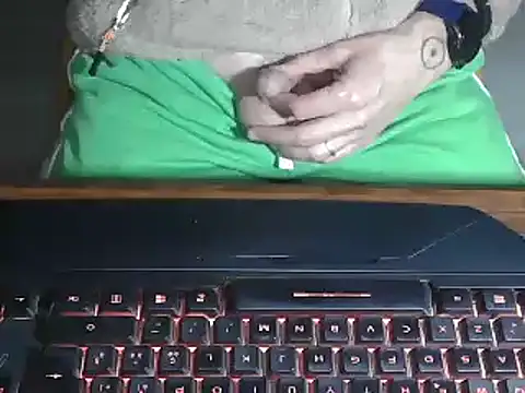 Snapshot of Adri_gard chatting on 03.20.25 Adri gard online show from 03.20.25