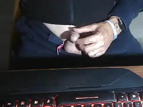 Snapshot of Adri_gard chatting on 10.03.25 Adri gard online show from 10.03.25