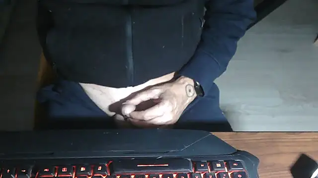 Snapshot of Adri_gard chatting on 11.11.25 Adri gard online show from 11.11.25