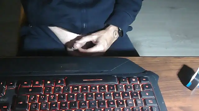 Snapshot of Adri_gard chatting on 11.17.25 Adri gard online show from 11.17.25