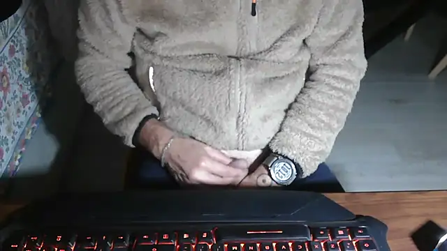 Snapshot of Adri_gard chatting on 11.22.25 Adri gard online show from 11.22.25