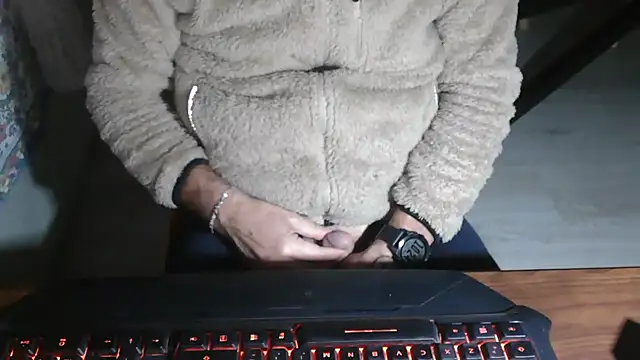 Snapshot of Adri_gard chatting on 11.24.25 Adri gard online show from 11.24.25