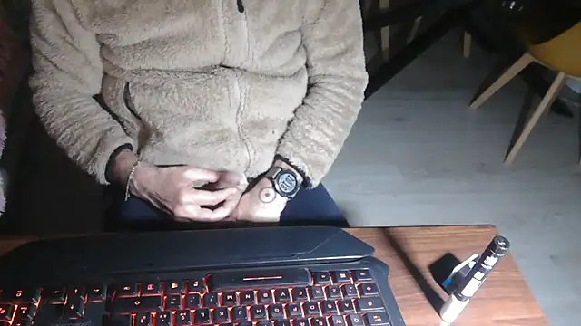 Snapshot of Adri_gard chatting on 03.01.26 Adri gard online show from 03.01.26