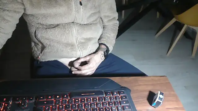 Snapshot of Adri_gard chatting on 03.05.26 Adri gard online show from 03.05.26