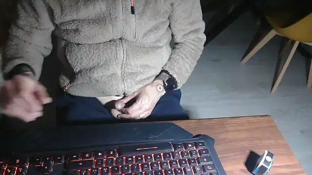 Snapshot of Adri_gard chatting on 03.10.26 Adri gard online show from 03.10.26