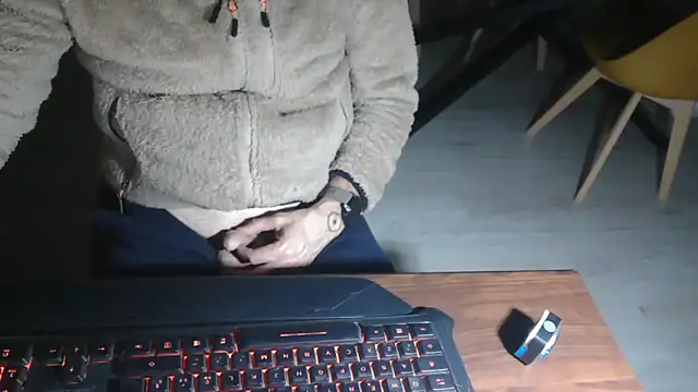 Snapshot of Adri_gard chatting on 03.12.26 Adri gard online show from 03.12.26