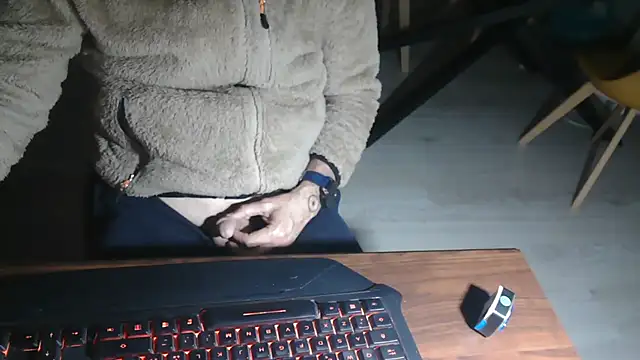 Snapshot of Adri_gard chatting on 03.16.26 Adri gard online show from 03.16.26