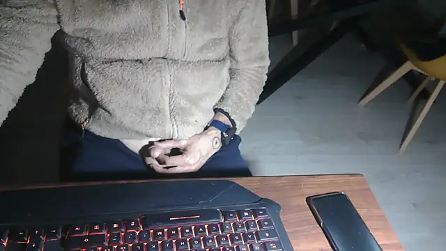 Snapshot of Adri_gard chatting on 03.18.26 Adri gard online show from 03.18.26