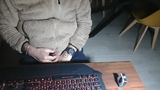 Snapshot of Adri_gard chatting on 03.20.26 Adri gard online show from 03.20.26