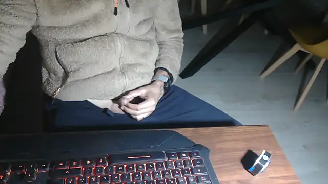 Snapshot of Adri_gard chatting on 03.22.26 Adri gard online show from 03.22.26