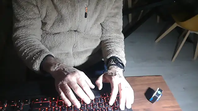 Snapshot of Adri_gard chatting on 03.27.26 Adri gard online show from 03.27.26