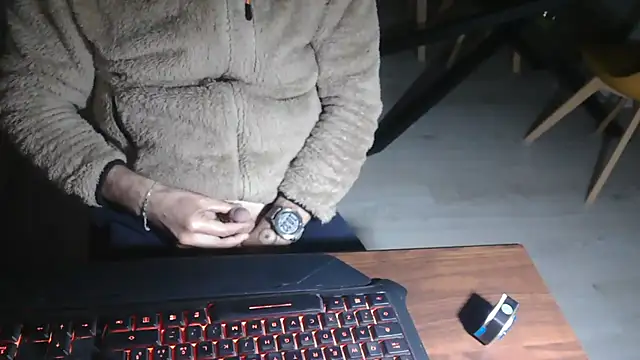 Snapshot of Adri_gard chatting on 03.29.26 Adri gard online show from 03.29.26