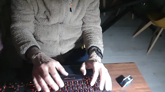 Snapshot of Adri_gard chatting on 03.31.26 Adri gard online show from 03.31.26