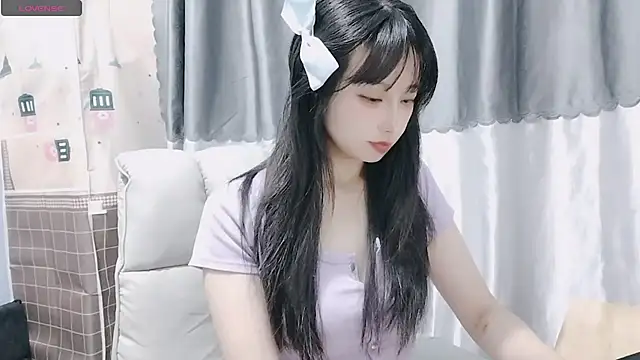 Snapshot of Nery_Asian chatting on 01.11.25 Nery Asian online show from 01.11.25