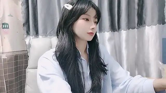 Snapshot of Nery_Asian chatting on 02.22.25 Nery Asian online show from 02.22.25