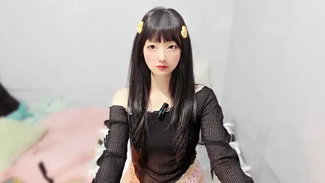 Snapshot of Nery_Asian chatting on 09.12.25 Nery Asian online show from 09.12.25