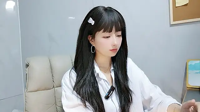 Snapshot of Nery_Asian chatting on 09.25.25 Nery Asian online show from 09.25.25