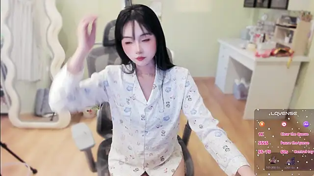 Nery Asian online show from 05.25.26
