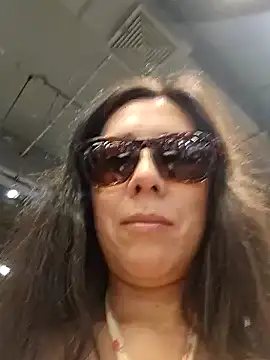 Reinacatchile online show from 02.08.25