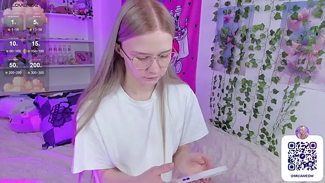 Milia Parker online show from 02.02.25