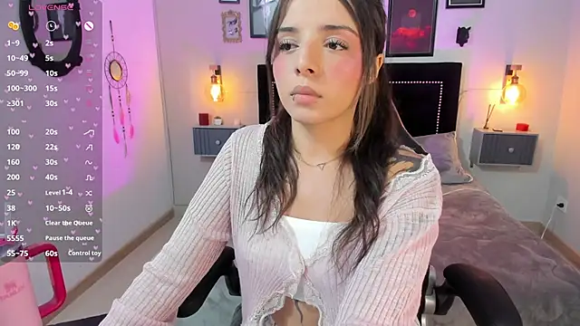 Snapshot of Charlotte__Benett chatting on 02.12.26 Charlotte Benett online show from 02.12.26