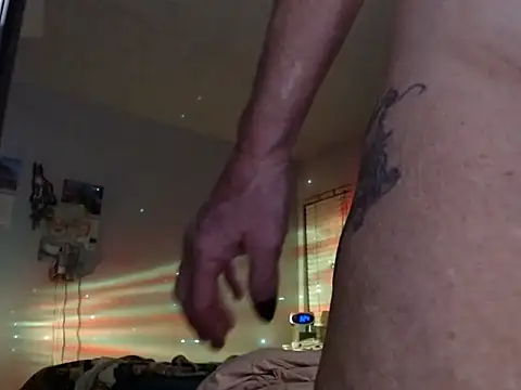 Snapshot of sweetnissapril chatting on 12.13.24 sweetnissapril online show from 12.13.24