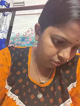 Beauty-queen online show from 03.12.25