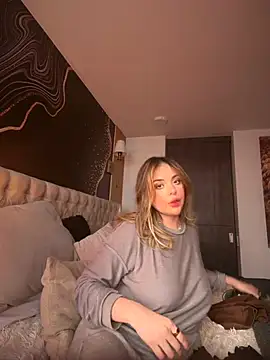 Alirawrz online show from 04.22.26