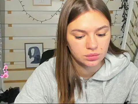 Snapshot of Josephine_Kiss chatting on 11.28.25 Josephine Kiss online show from 11.28.25