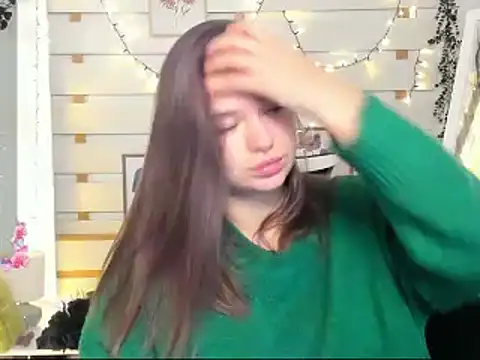 Snapshot of Josephine_Kiss chatting on 12.21.25 Josephine Kiss online show from 12.21.25