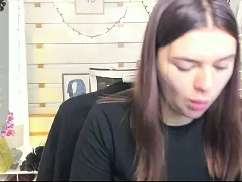 Snapshot of Josephine_Kiss chatting on 12.22.25 Josephine Kiss online show from 12.22.25