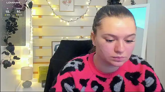 Snapshot of Josephine_Kiss chatting on 02.08.26 Josephine Kiss online show from 02.08.26