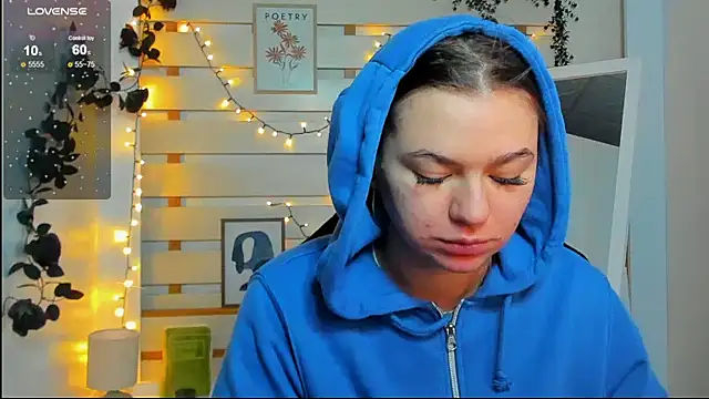 Snapshot of Josephine_Kiss chatting on 02.10.26 Josephine Kiss online show from 02.10.26