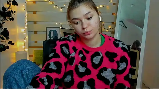 Snapshot of Josephine_Kiss chatting on 02.25.26 Josephine Kiss online show from 02.25.26