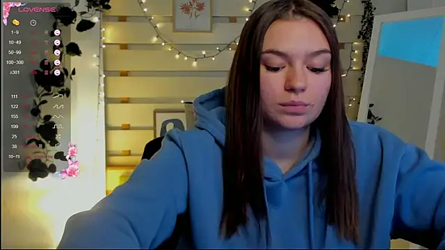 Snapshot of Josephine_Kiss chatting on 02.26.26 Josephine Kiss online show from 02.26.26