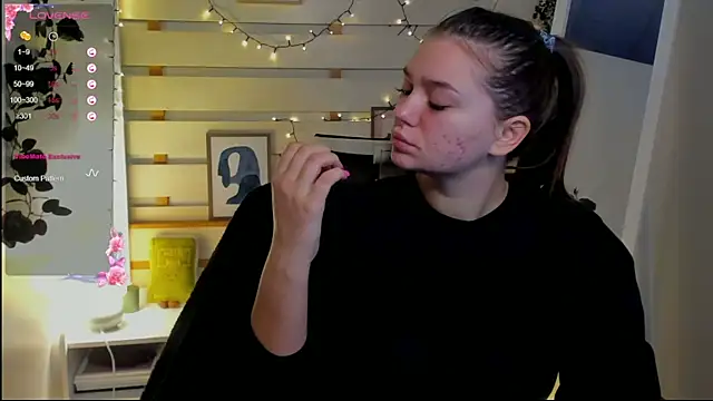 Snapshot of Josephine_Kiss chatting on 02.27.26 Josephine Kiss online show from 02.27.26