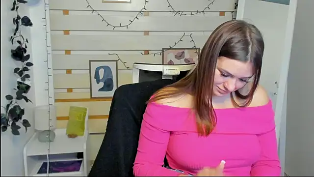 Snapshot of Josephine_Kiss chatting on 03.20.26 Josephine Kiss online show from 03.20.26