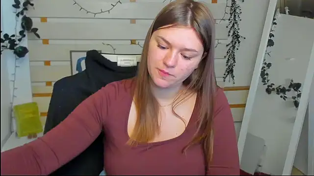 Josephine Kiss online show from 04.28.26