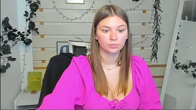 Josephine Kiss online show from 05.06.26