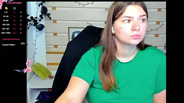 Josephine Kiss online show from 05.11.26