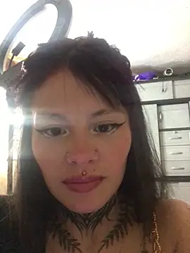Tifanny Sweett online show from 04.29.26