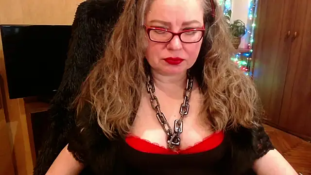 Snapshot of Miss_Tress chatting on 12.01.24 Miss Tress online show from 12.01.24