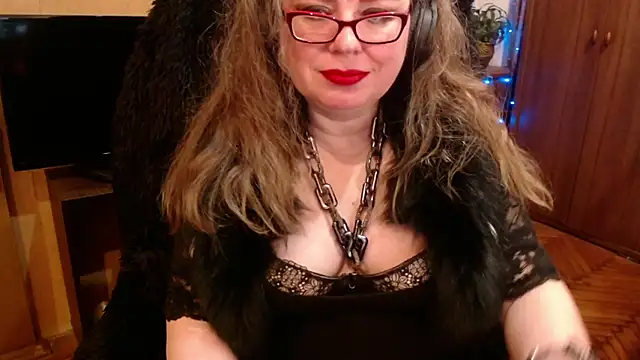 Snapshot of Miss_Tress chatting on 12.11.24 Miss Tress online show from 12.11.24