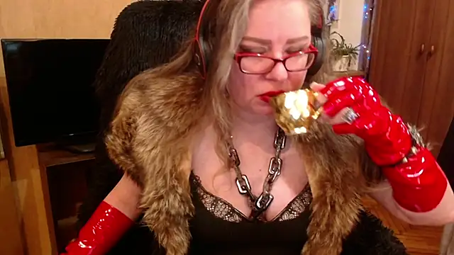 Snapshot of Miss_Tress chatting on 02.27.25 Miss Tress online show from 02.27.25