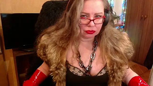 Snapshot of Miss_Tress chatting on 02.28.25 Miss Tress online show from 02.28.25