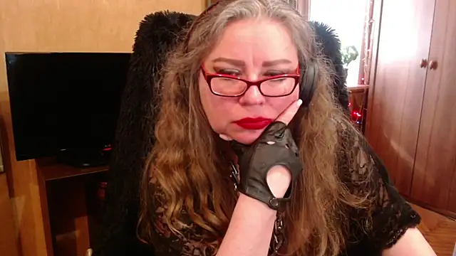 Snapshot of Miss_Tress chatting on 03.09.25 Miss Tress online show from 03.09.25