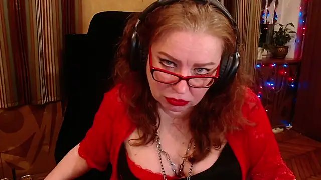 Snapshot of Miss_Tress chatting on 10.08.25 Miss Tress online show from 10.08.25